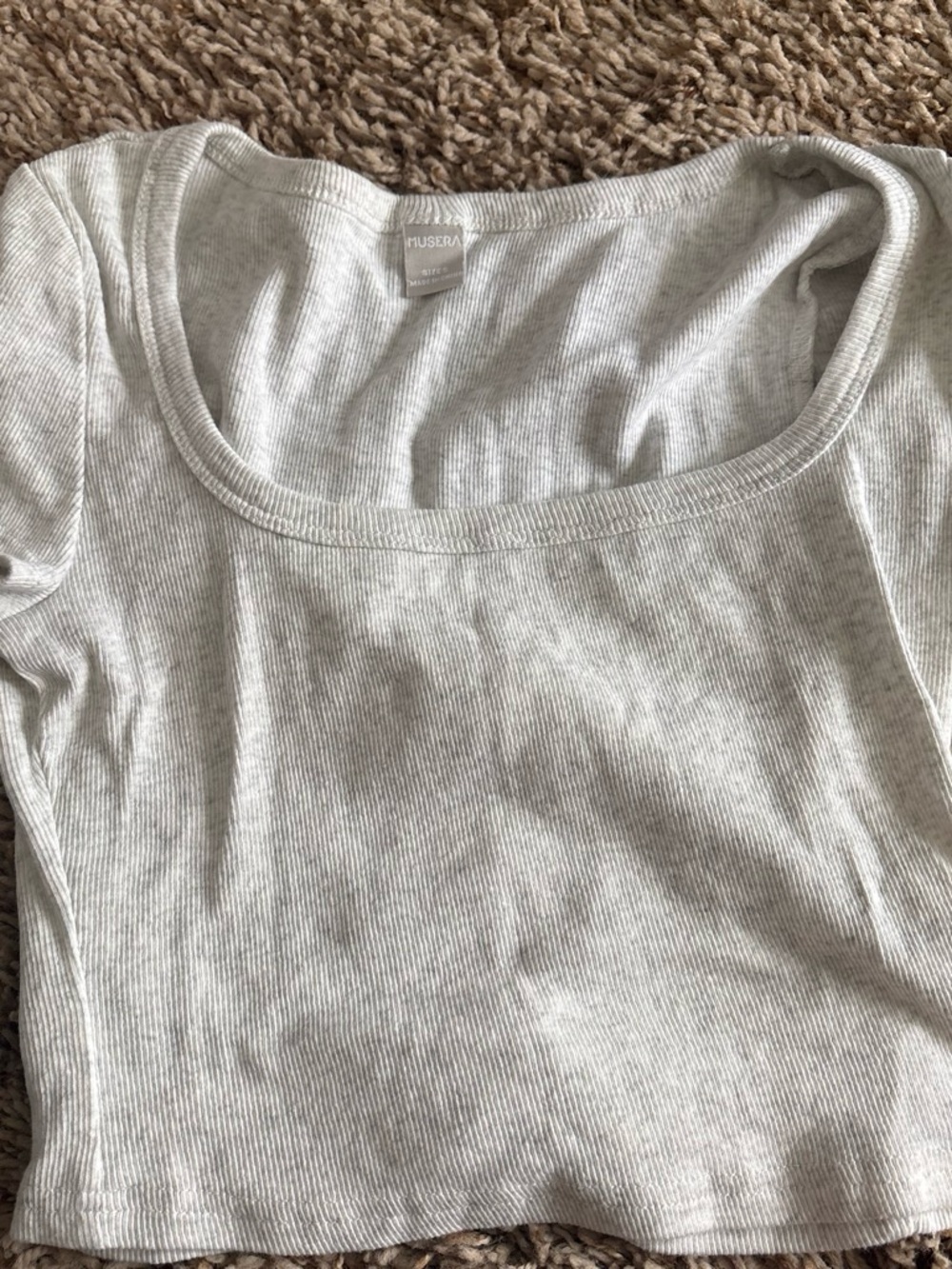 Musera Women’s Light Gray Ribbed Scoop Neck Crop Top